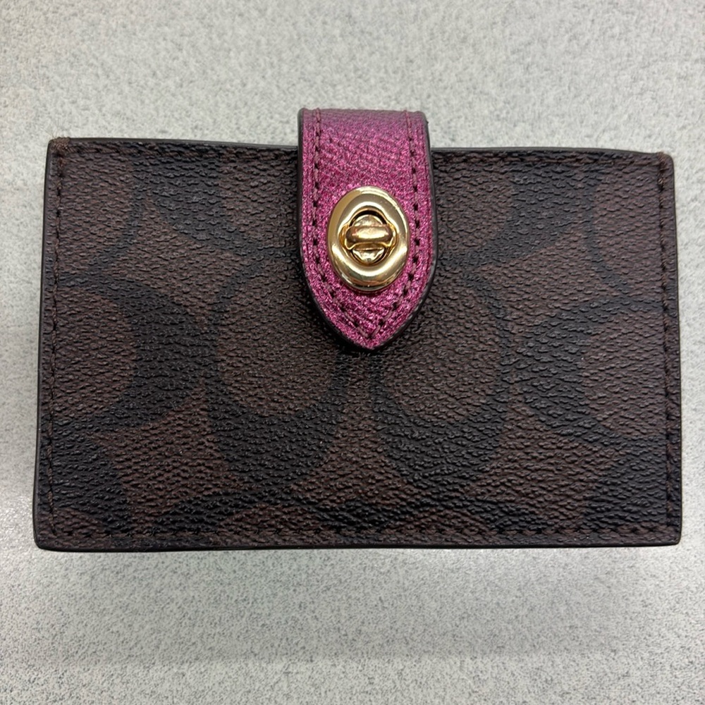 COACH Accordion Style Credit Card Wallet